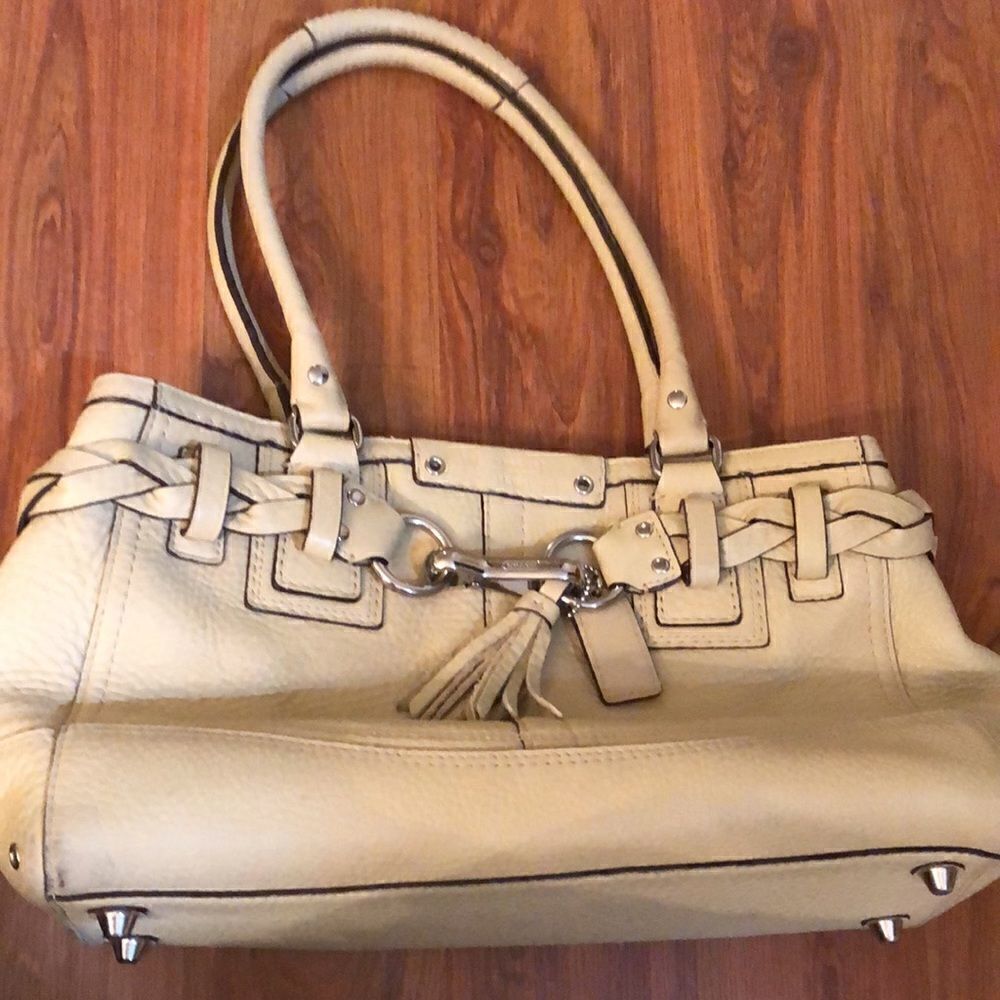 Coach Vintage leather tassel bag. - Picture 2 of 14